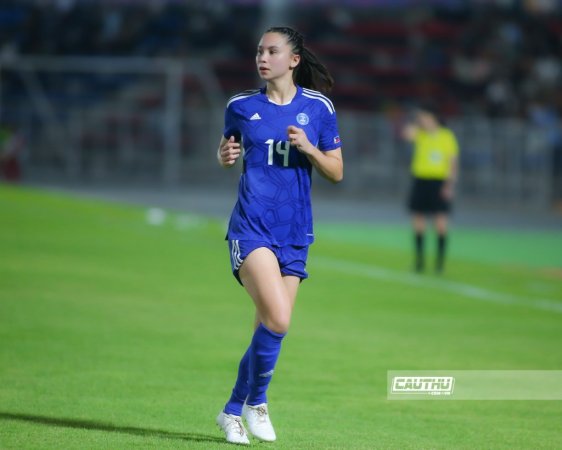 Bóng đá Việt Nam - Ngẩn ngơ trước nhan sắc 'đốt mắt' của tuyển thủ nữ Philippines